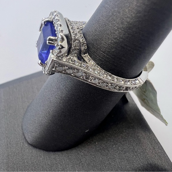14k White Gold Diamond & Tanzanite Ring - Picture 3 of 11